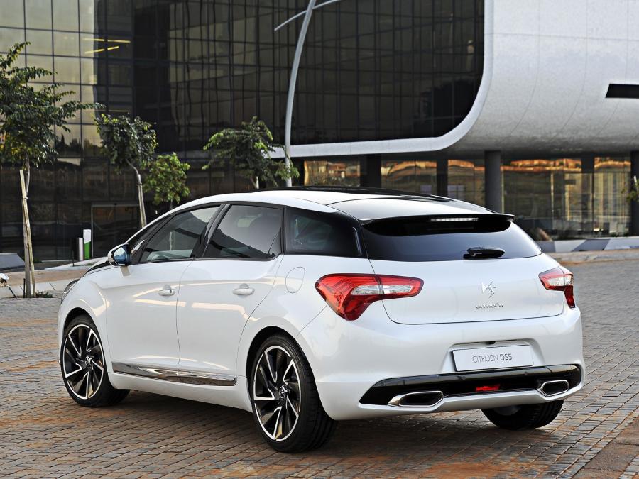  Citroen DS5 2012 года  (ZA) (фото 16 из 26)
